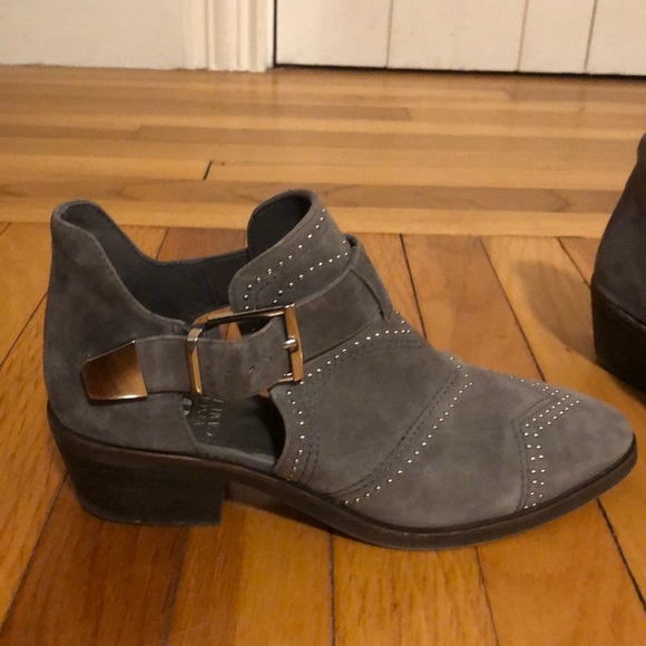 COPY - Vince Camuto short ankle booties - Picture 3 of 8
